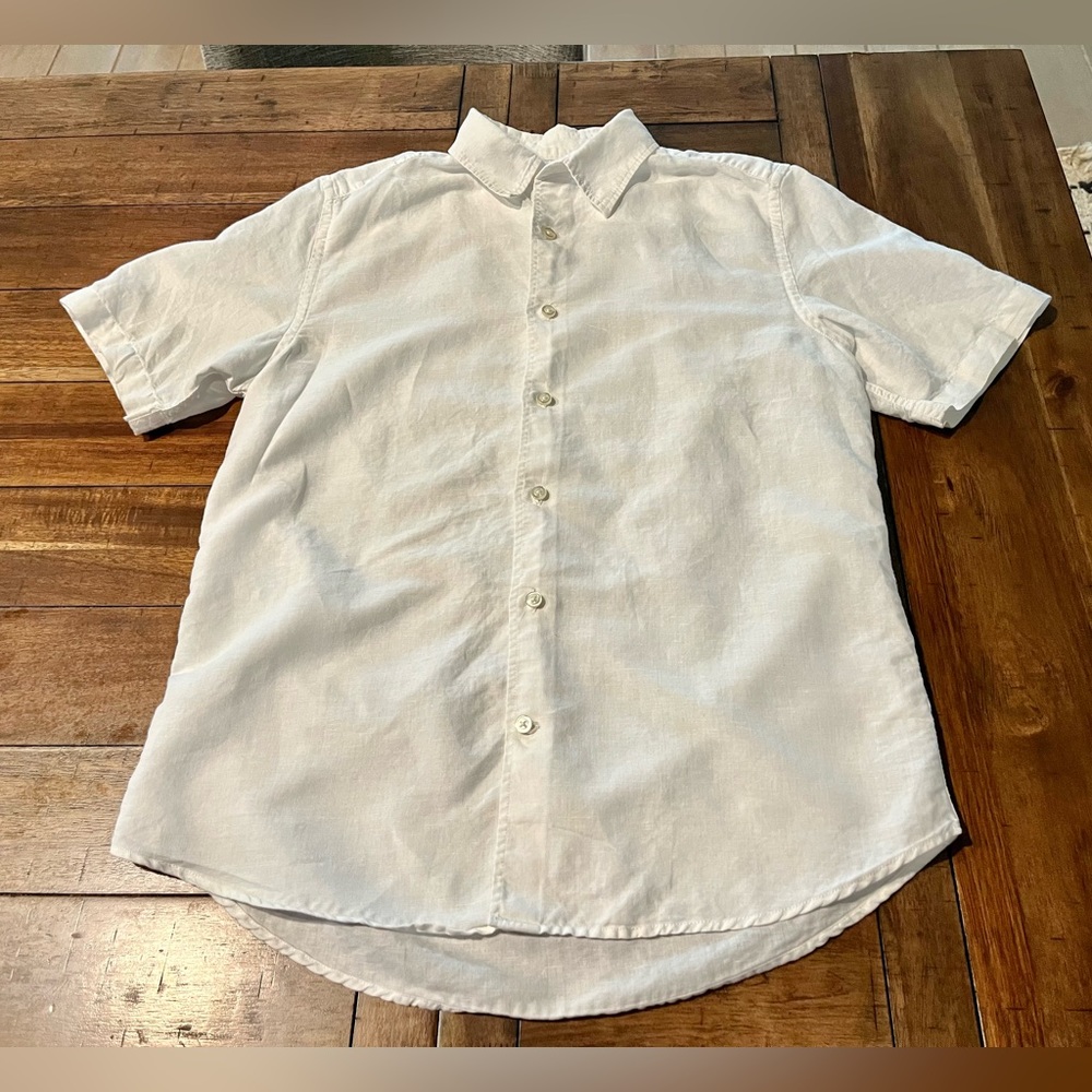 White linen short sleeve shirt, EUC.